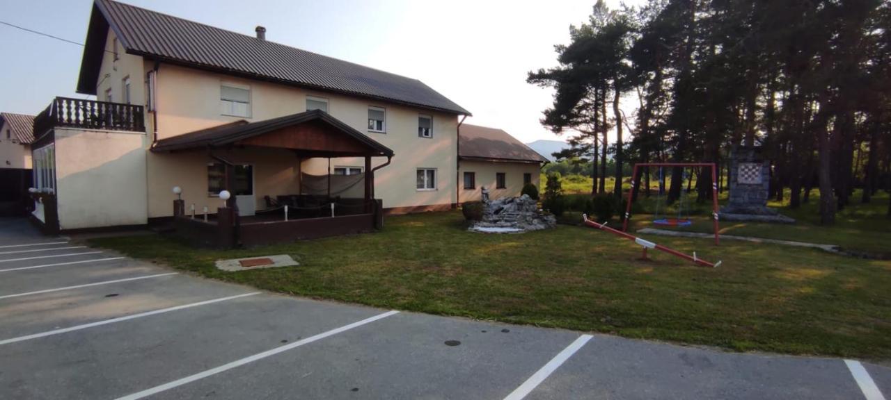 Guesthouse Juka Gospić Exterior foto